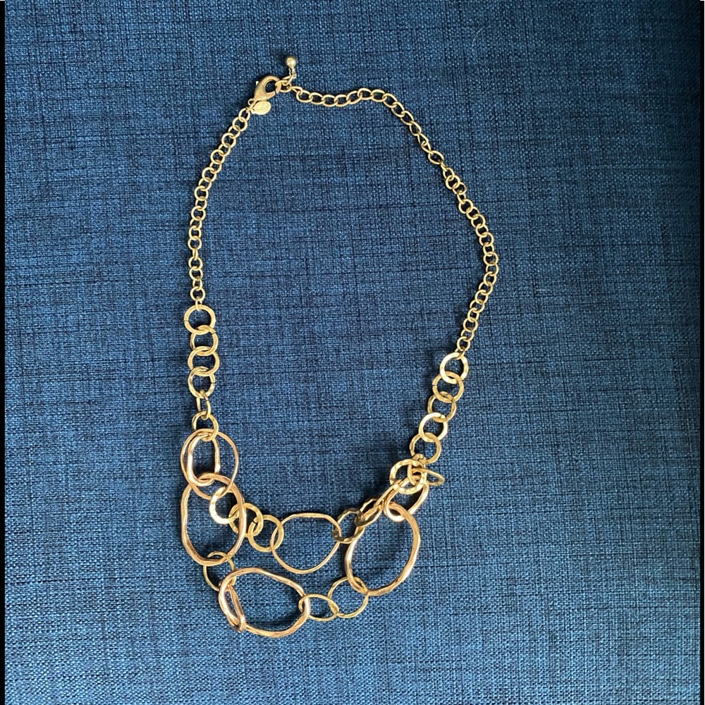 Great fun gold necklace with circulars rings. - Picture 4 of 11